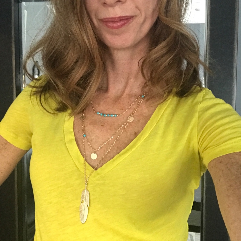 NWT 3 layer gold necklace w/feather